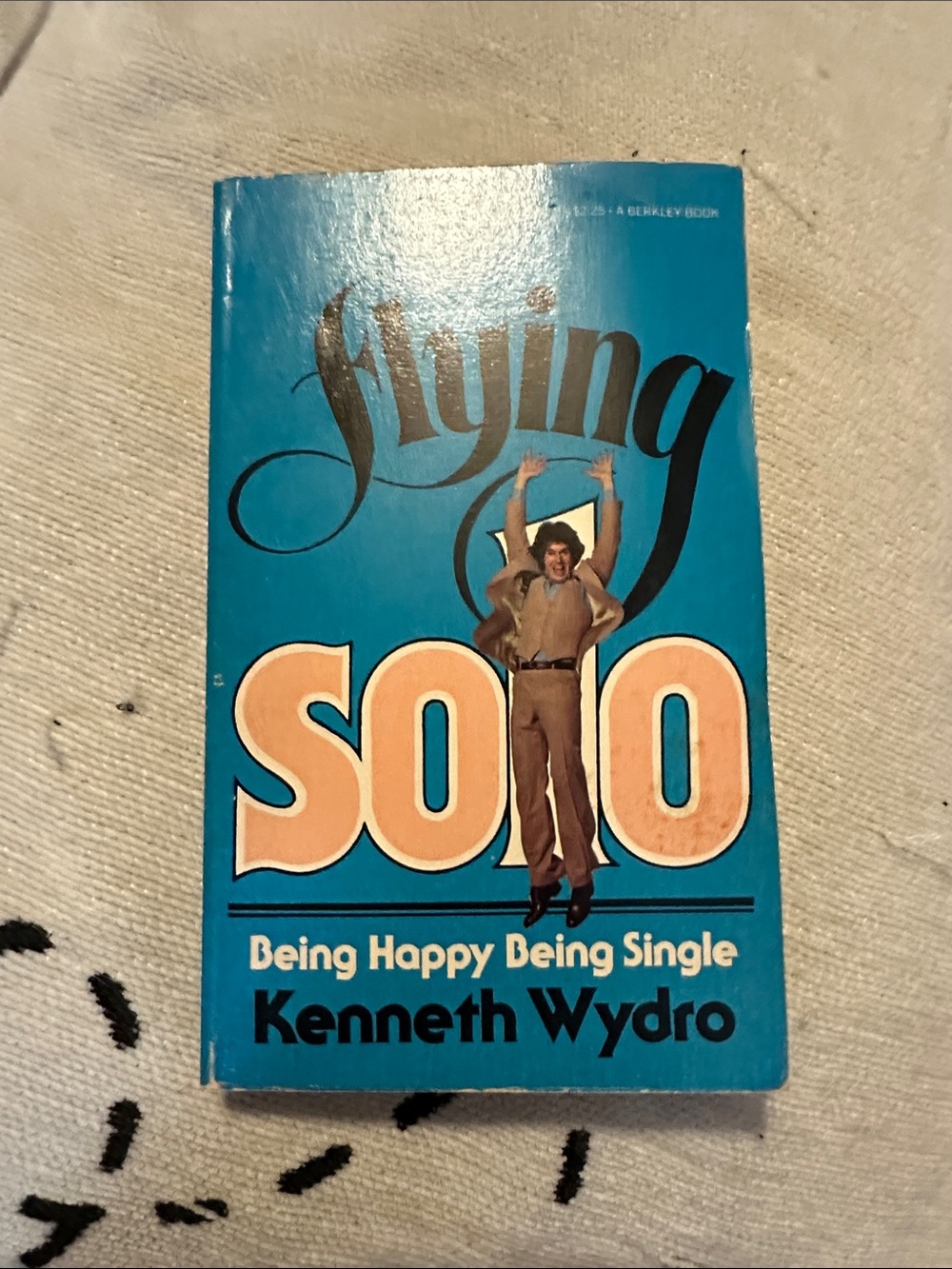 1978 paperback book Flying Solo - Kenneth Wydro